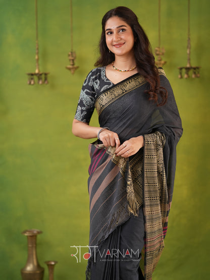 Narayanpet Grey Cotton Saree by Raag Varnam | Mercerized Finish With 2 Blouses Included