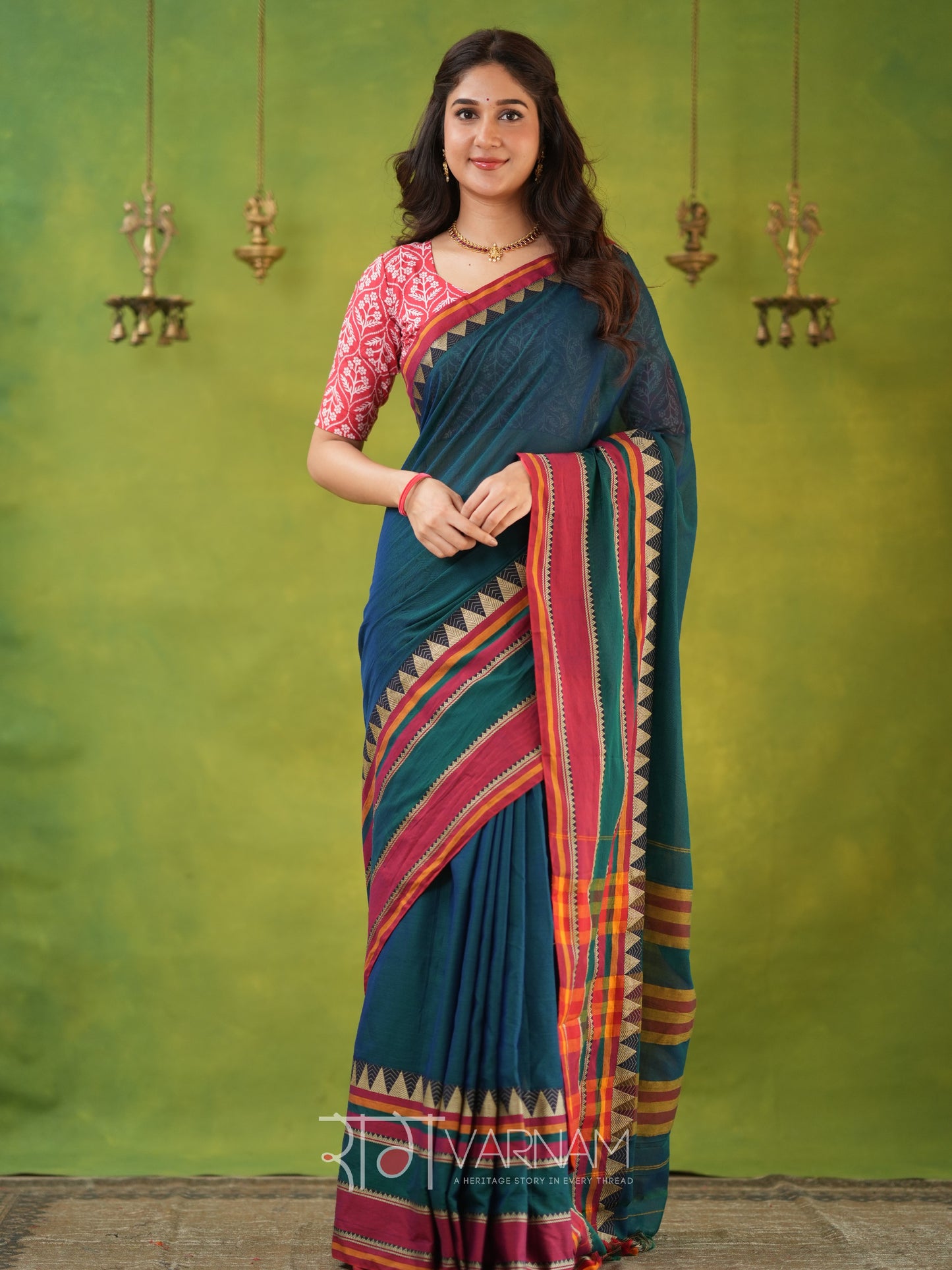 Narayanpet Green Cotton Saree by Raag Varnam | Mercerized Finish With 2 Blouses Included