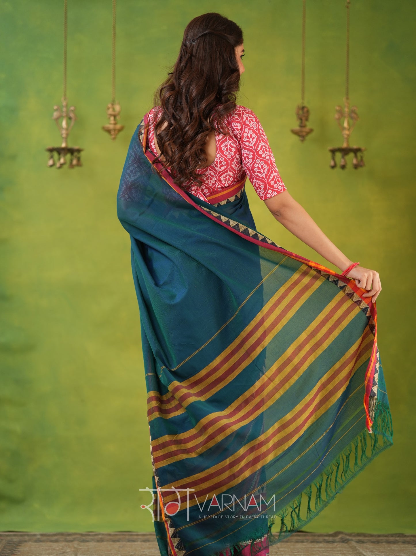 Narayanpet Green Cotton Saree by Raag Varnam | Mercerized Finish With 2 Blouses Included