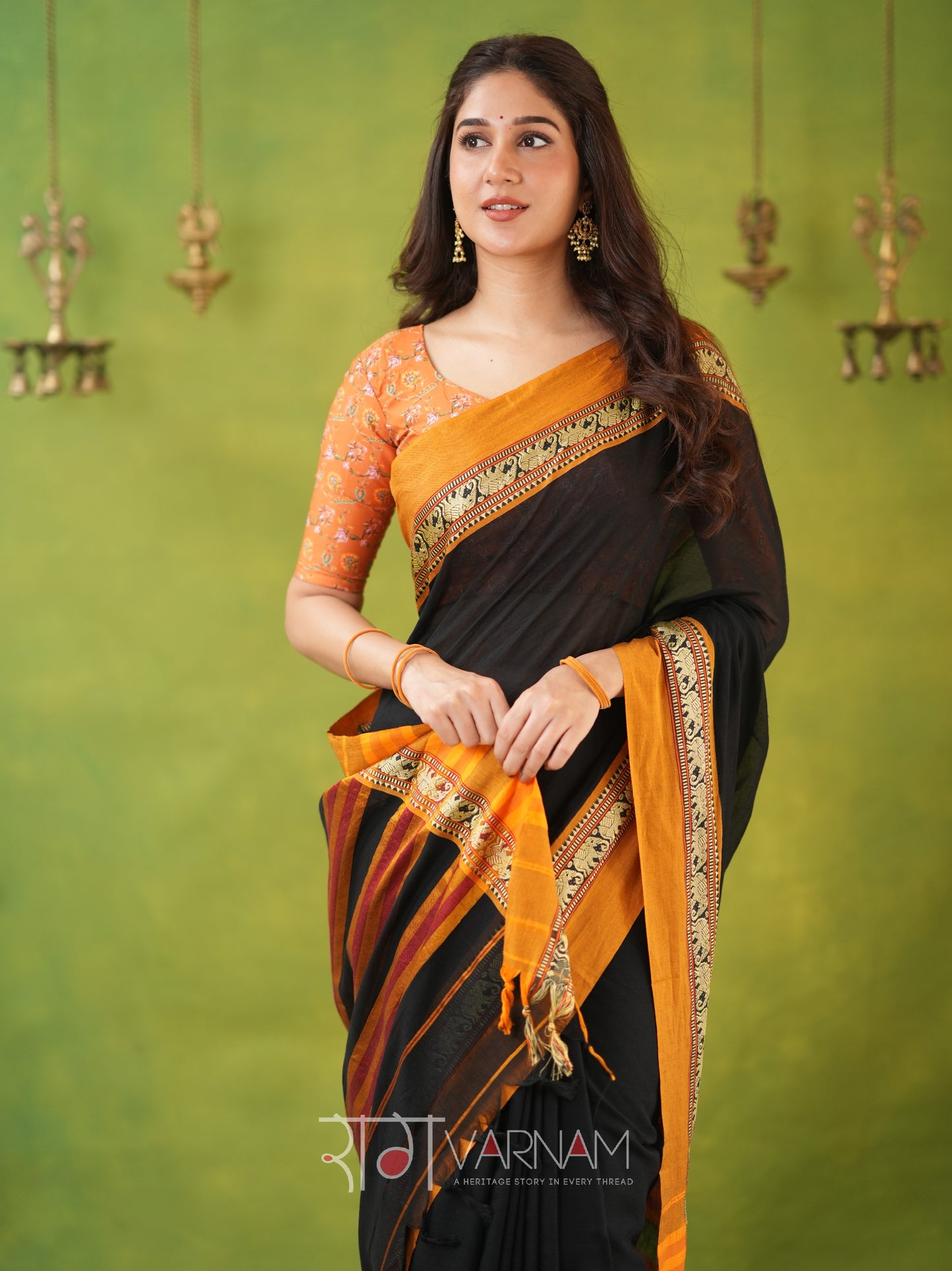 Narayanpet Black Cotton Saree by Raag Varnam | Mercerized Finish With 2 Blouses Included