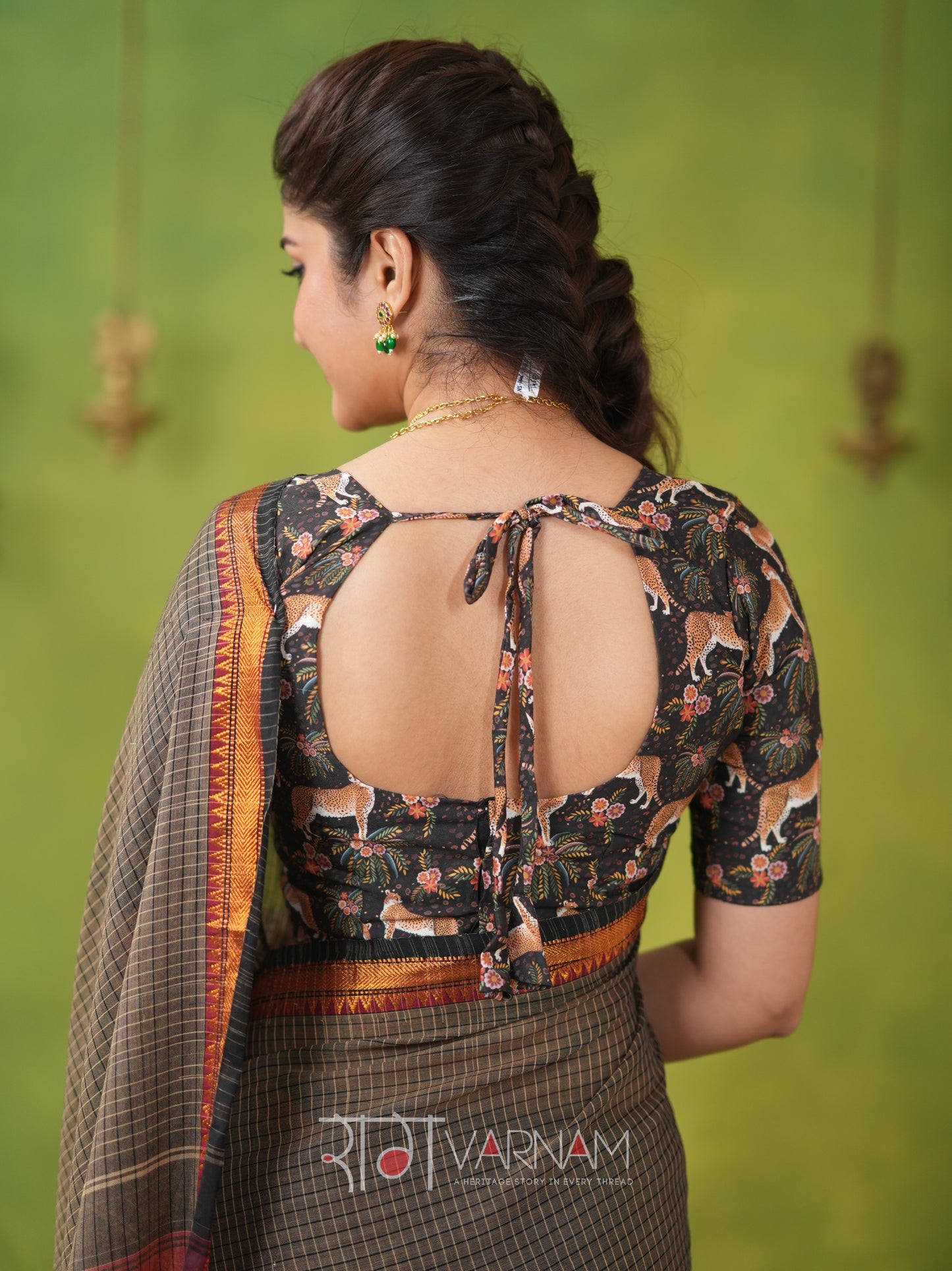 Narayanpet Grey Cotton Saree by Raag Varnam | Mercerized Finish With 2 Blouses Included