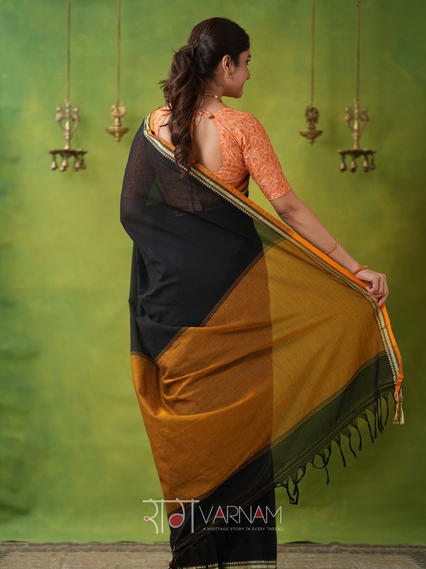 Narayanpet Black Cotton Saree by Raag Varnam | Mercerized Finish With 2 Blouses Included