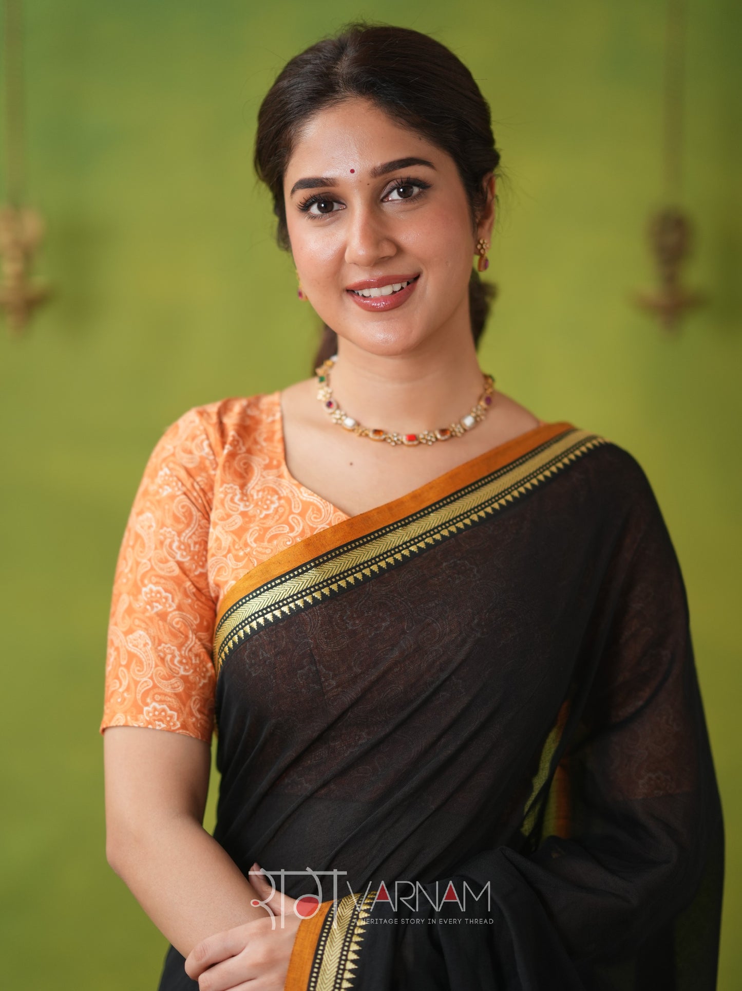 Narayanpet Black Cotton Saree by Raag Varnam | Mercerized Finish With 2 Blouses Included