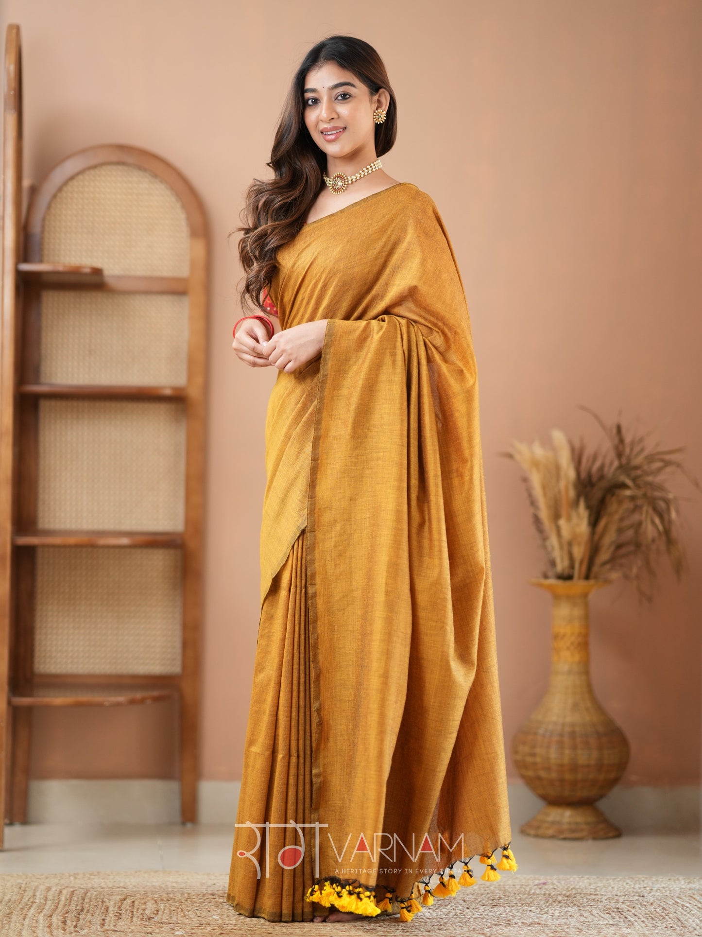 Raag Varnam Mustrad Handloom Cotton Saree With Designer Blouse