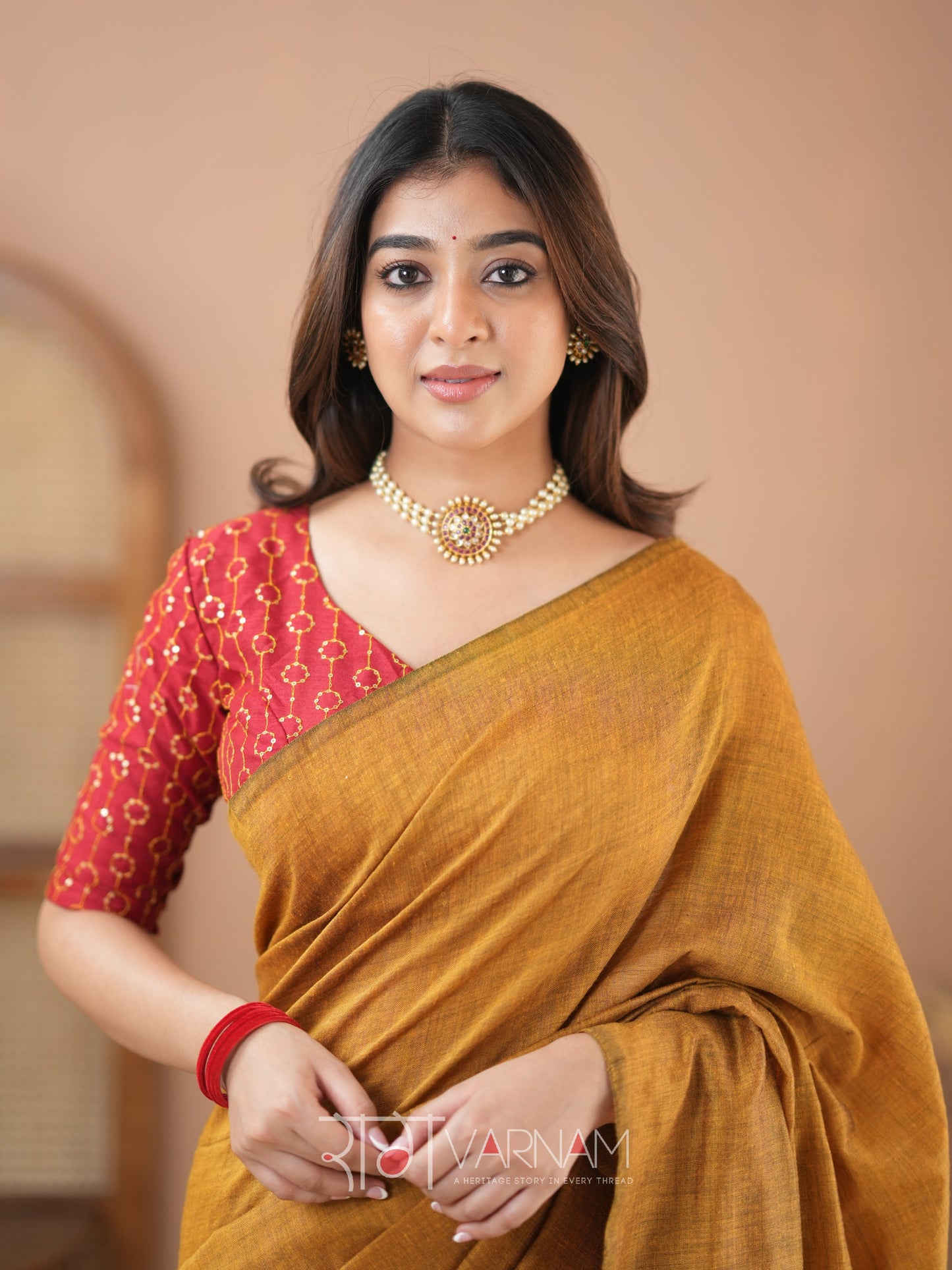 Raag Varnam Mustrad Handloom Cotton Saree With Designer Blouse