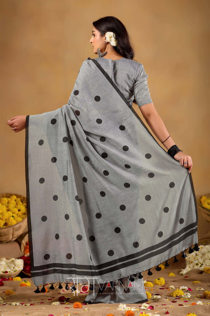 Raag Varnam Grey Handloom Print Cotton Saree