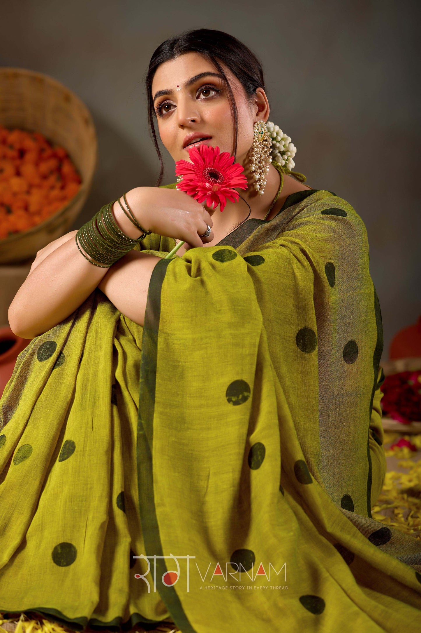 Raag Varnam Mehandi Green Handloom Print Cotton Saree