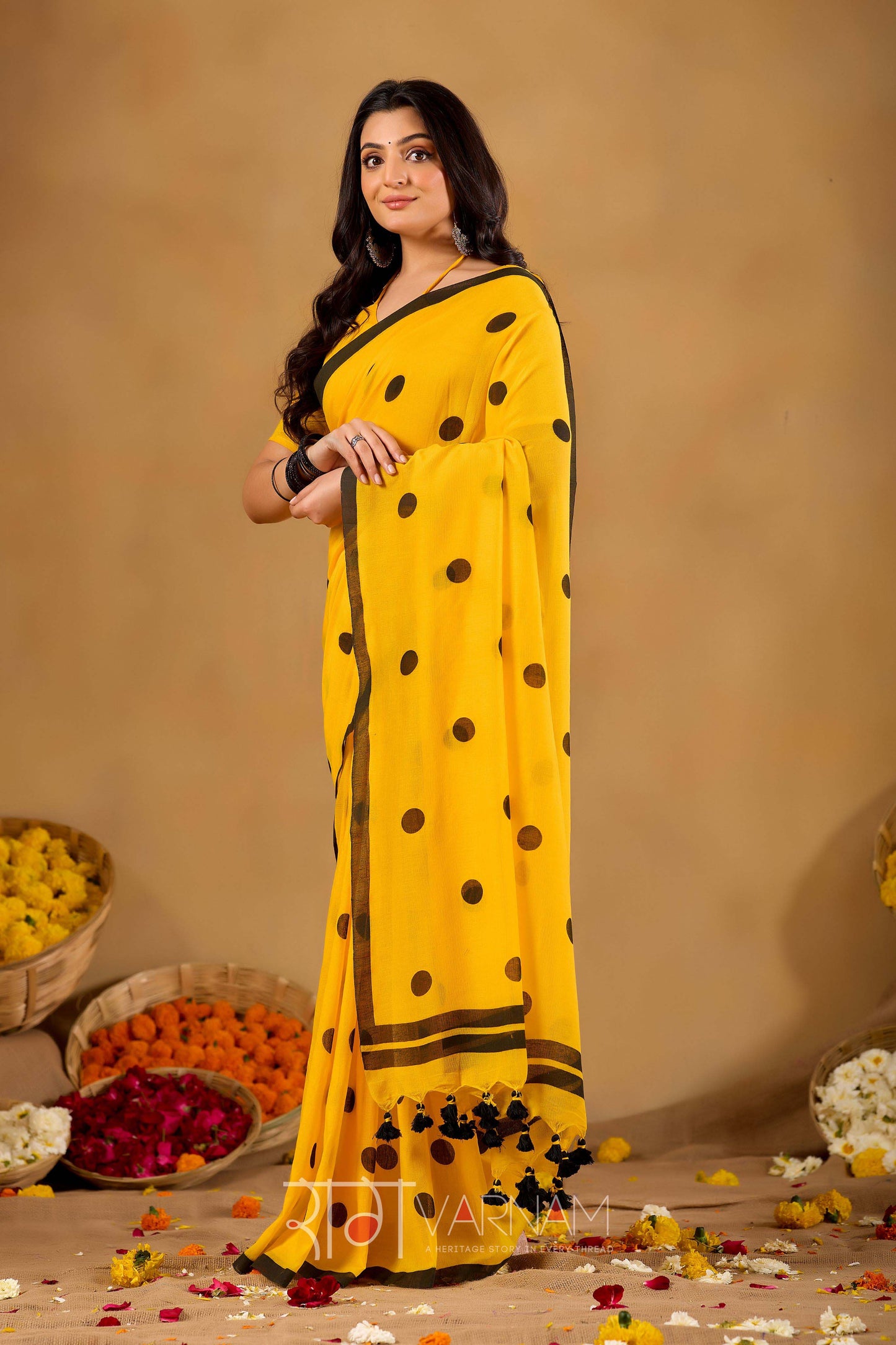 Raag Varnam Mustrad Yellow Handloom Print Cotton Saree