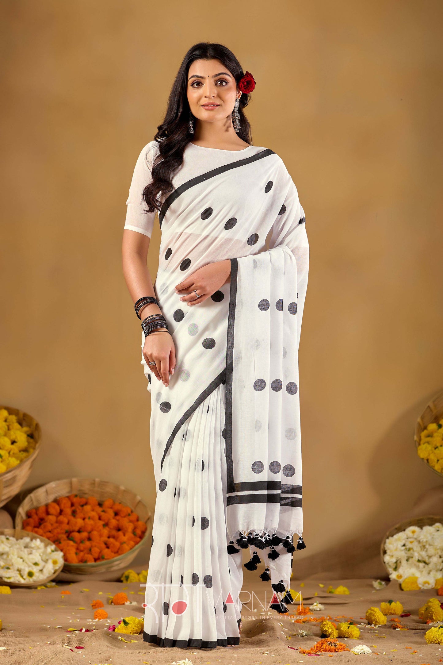 Raag Varnam White Handloom Print Cotton Saree