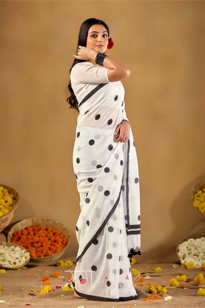 Raag Varnam White Handloom Print Cotton Saree
