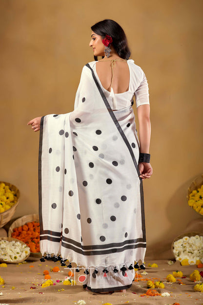 Raag Varnam White Handloom Print Cotton Saree