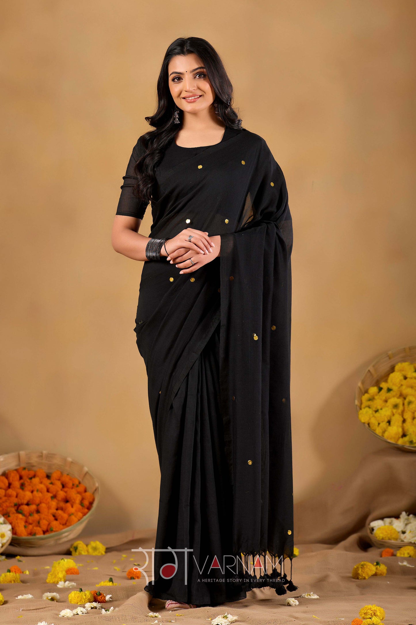 Raag Varnam Black  Handloom Gini Cotton Saree