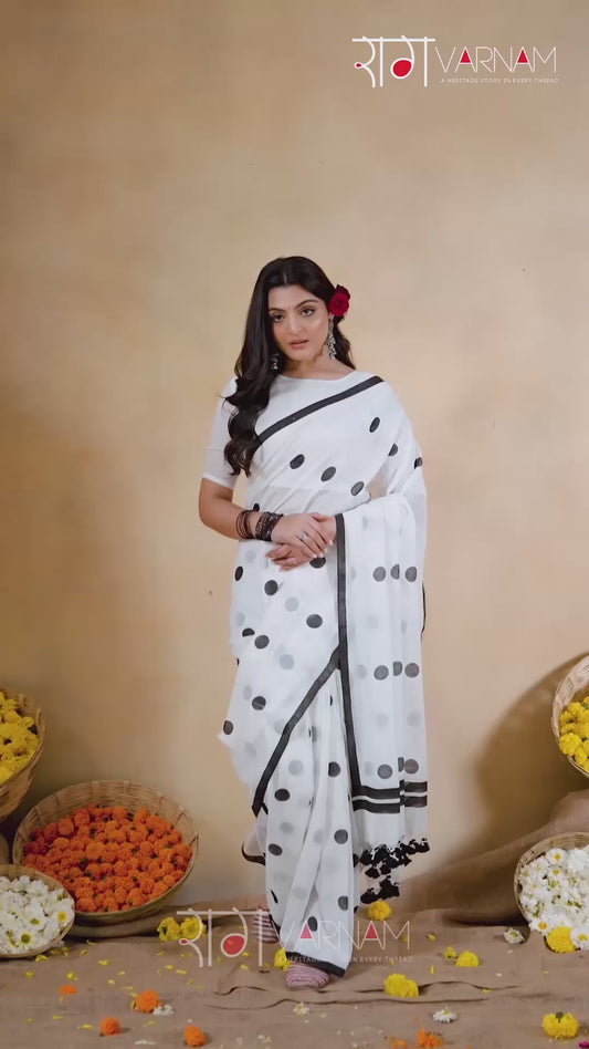 Raag Varnam White Handloom Print Cotton Saree